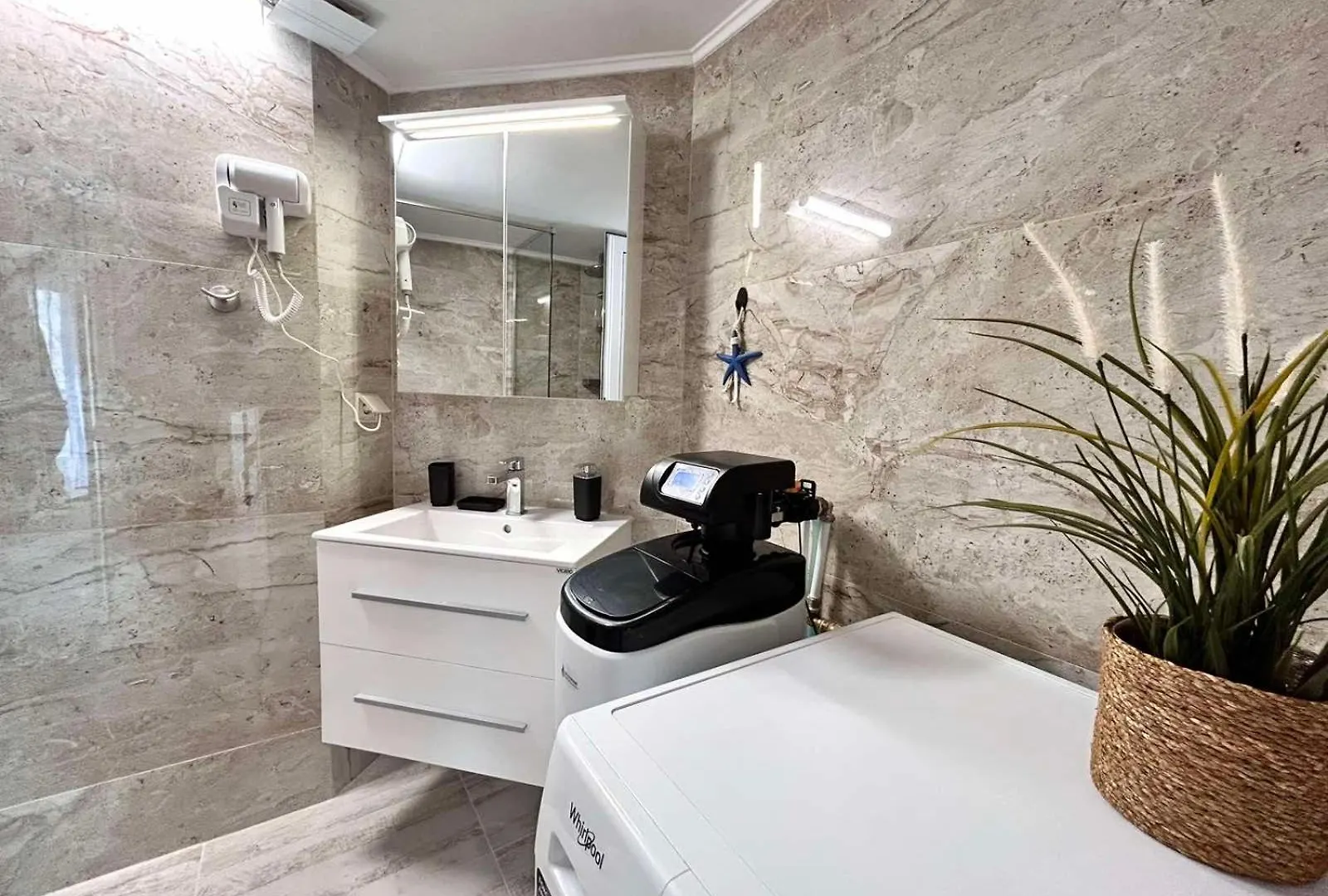 Riviera Apartment Peraia
