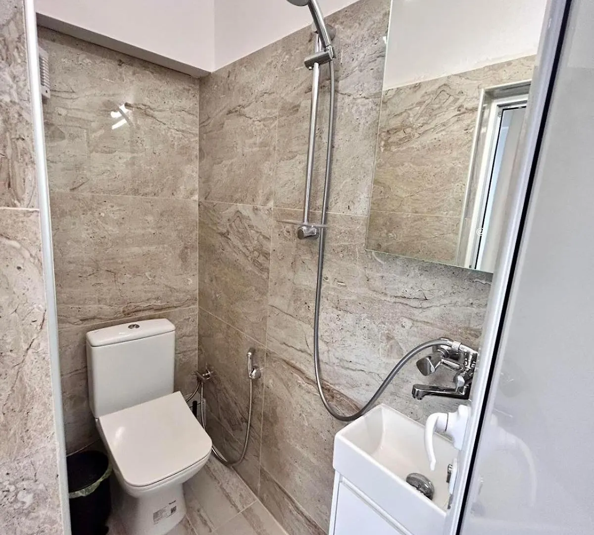 Riviera Apartment Peraia